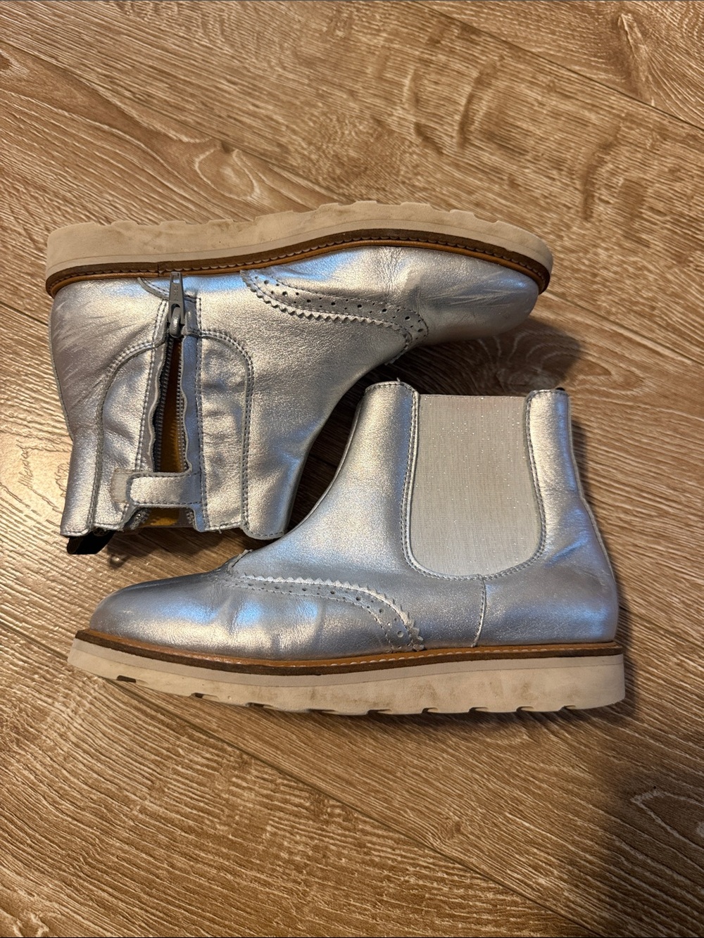 Young soles Kids Silver Chelsea Boots with Side Zip